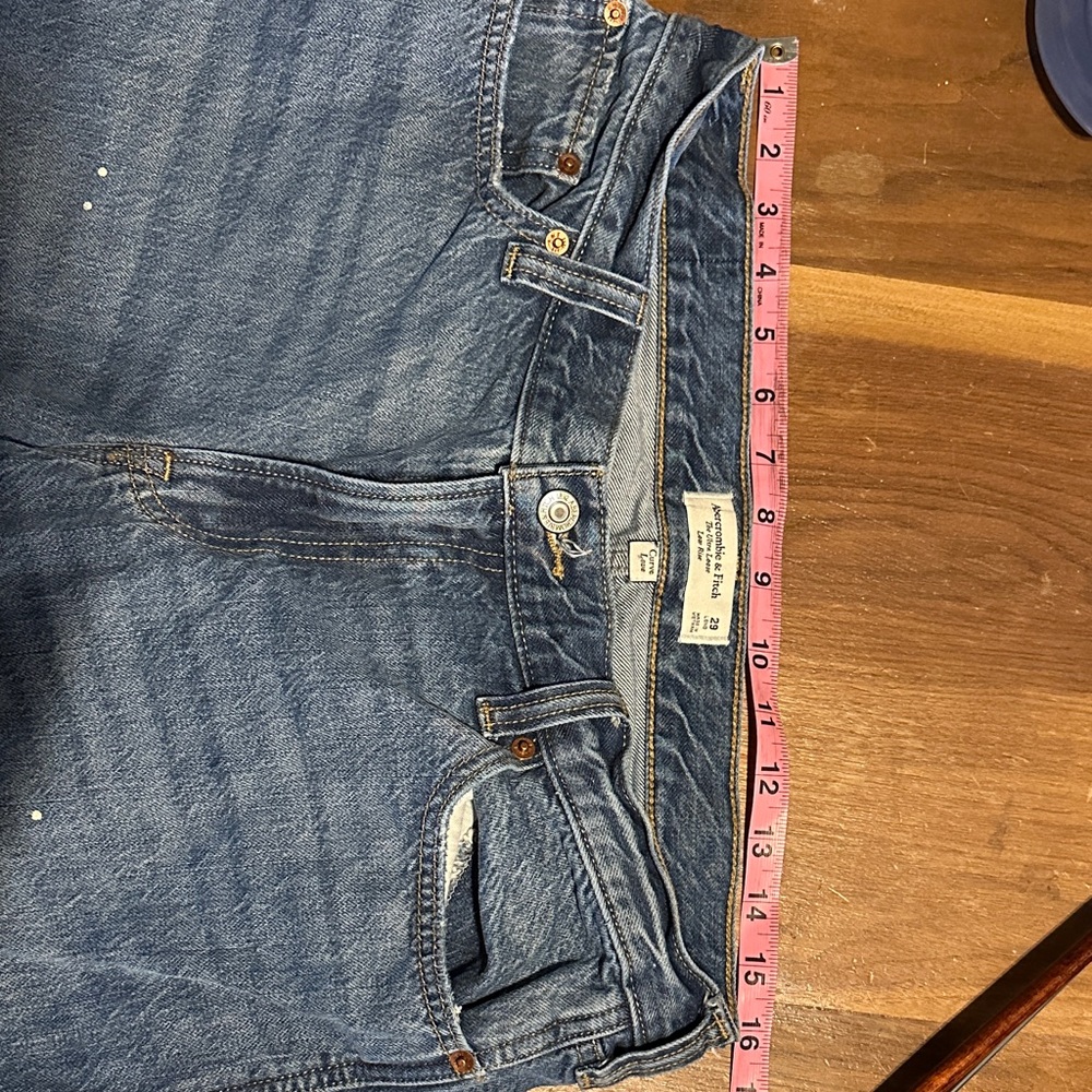 Abercrombie Curve Love Ultra Loose Low Rise Jeans with Paint Splatter 29/8 Long - Picture 5 of 7